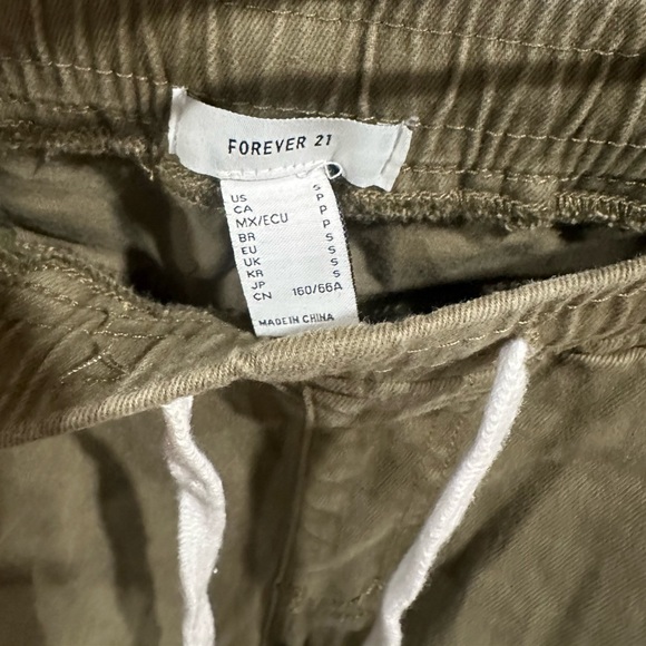 Forever 21 jeans - Picture 4 of 4